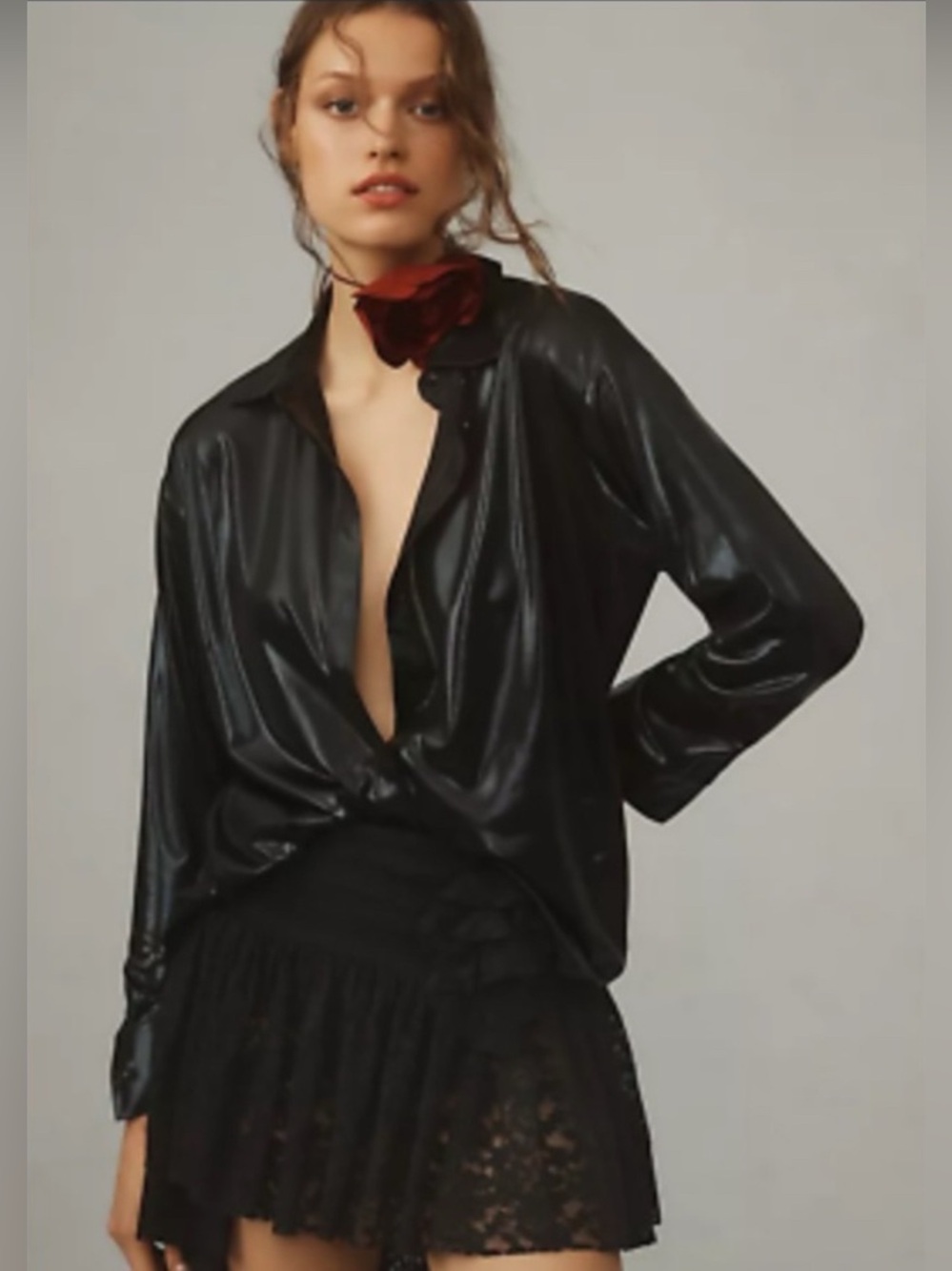 THE GILLIAN LIQUID SHINE BUTTONDOWN SHIRT XS